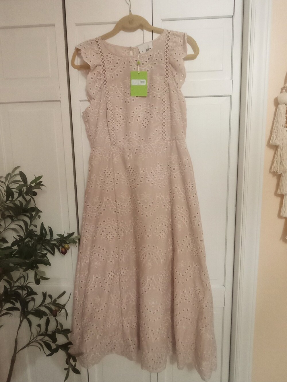 🌿🍒 NWT Sam Edelman Eyelet Fit And Flare Midi Dress Size 10/ M 🍒🌿